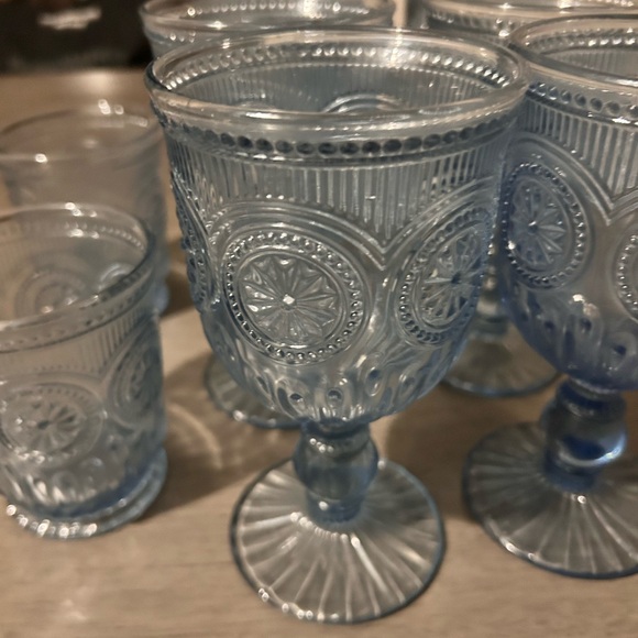 Elegant Blue Glass Goblet Set - Picture 3 of 7